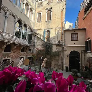 corte-del-doge-di-rialto.hotelinveneto.com/