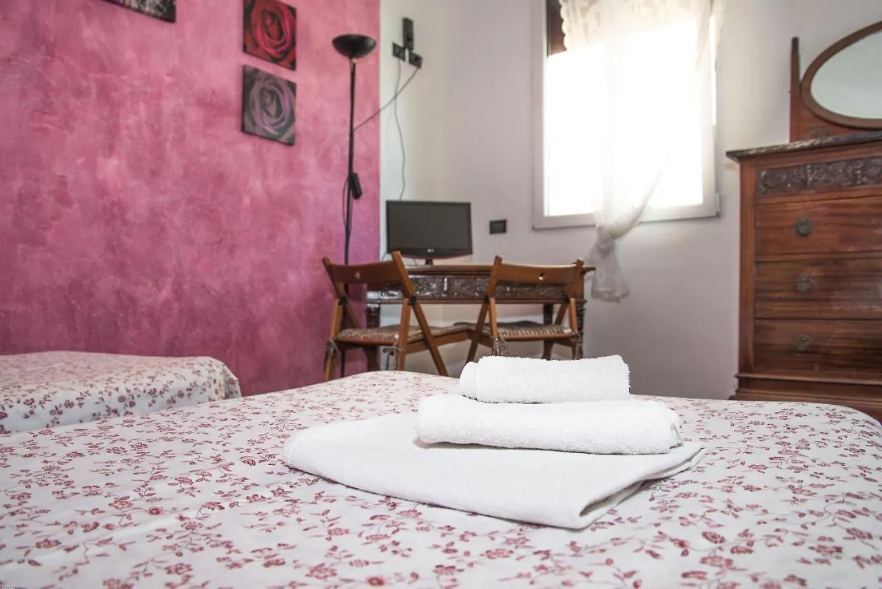 A Casa Fachin Room & Breakfast Bologna 0*,  Italy
